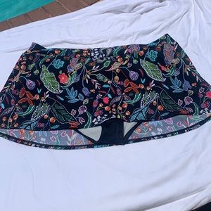 Venus multi colored plus size skirted mid rise bottom size 20